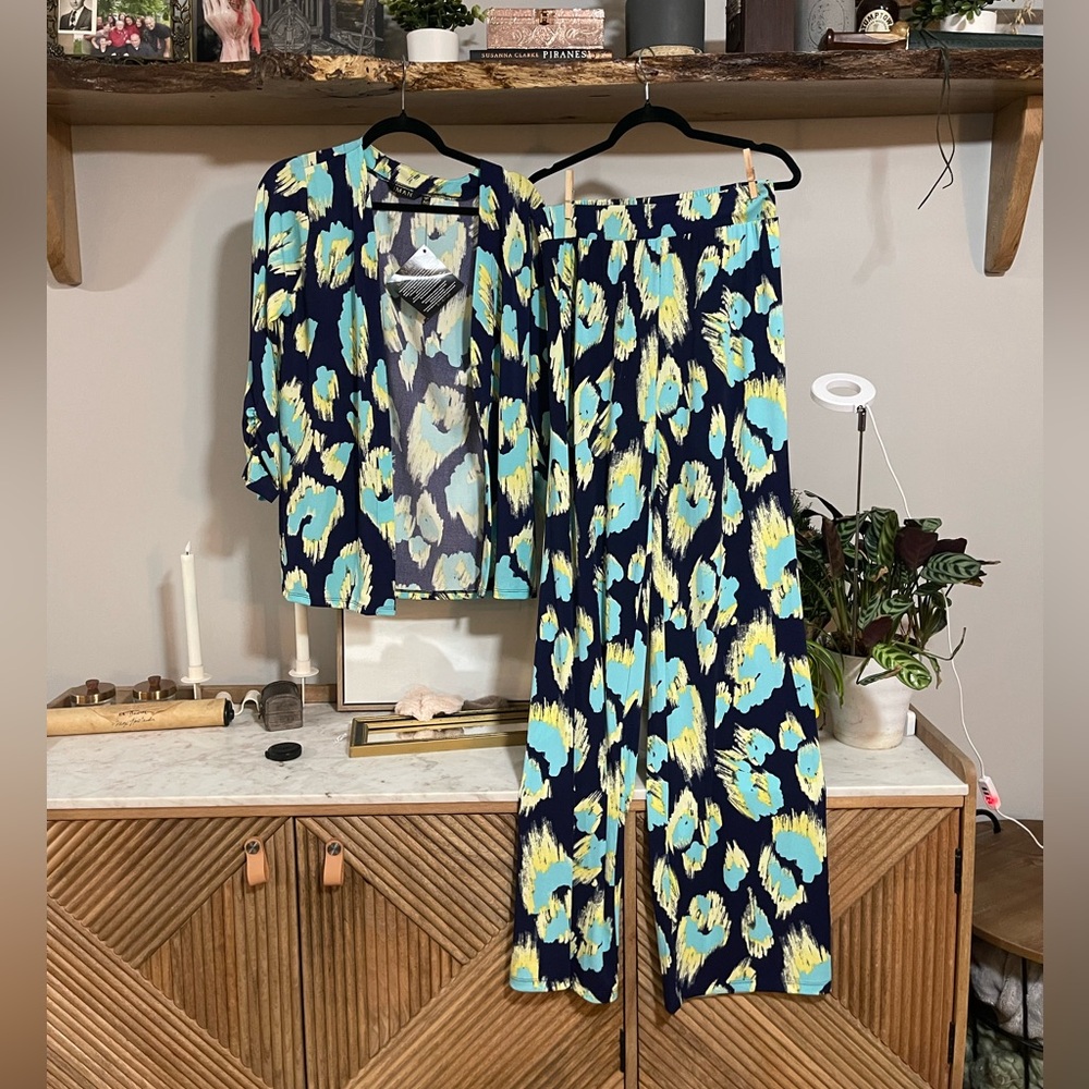 NWT IMAN Blue and Yellow Chic Ensemble